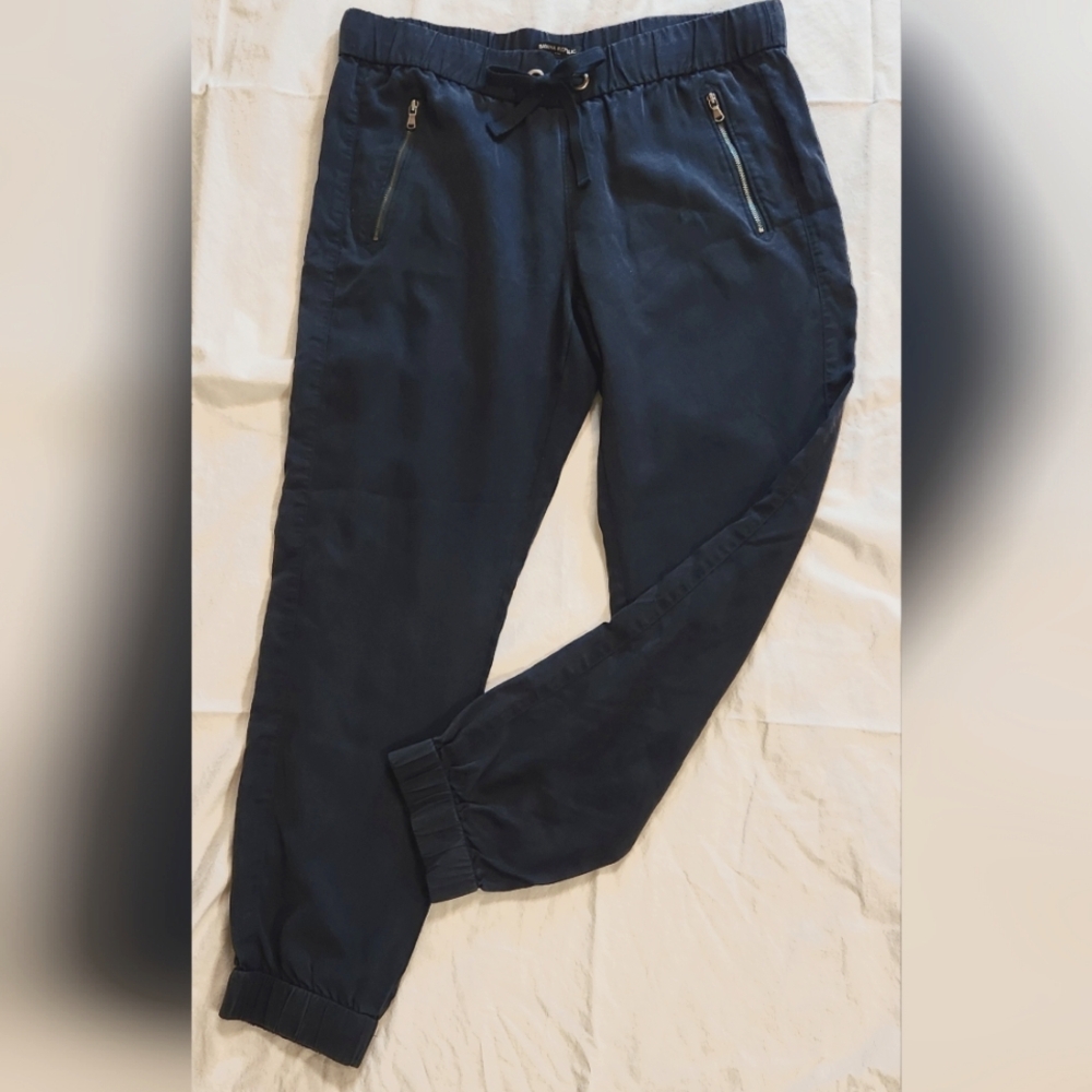 Banana Republic drawstring jogger navy size Medium‎